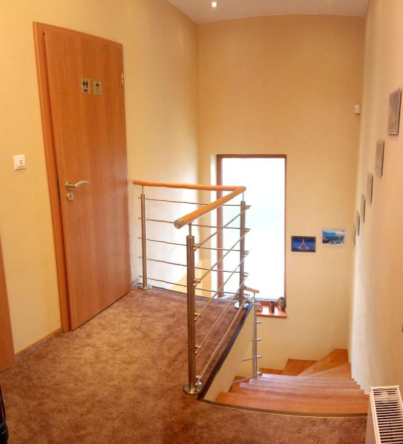 Lovely Apartment, Garden, Parking, Wifi, Netflix Praha Bagian luar foto